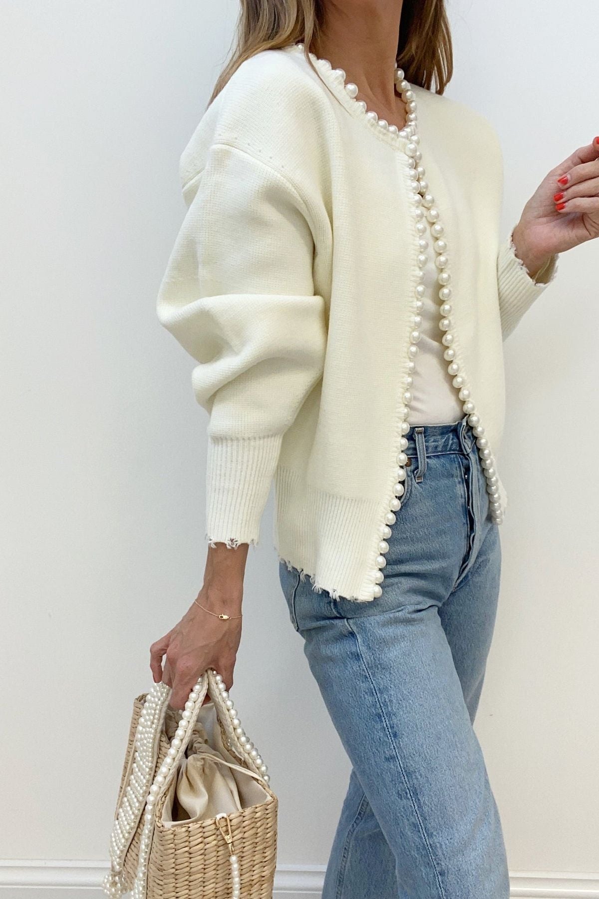 Women's cropped knit cardigan - Elegant and feminine