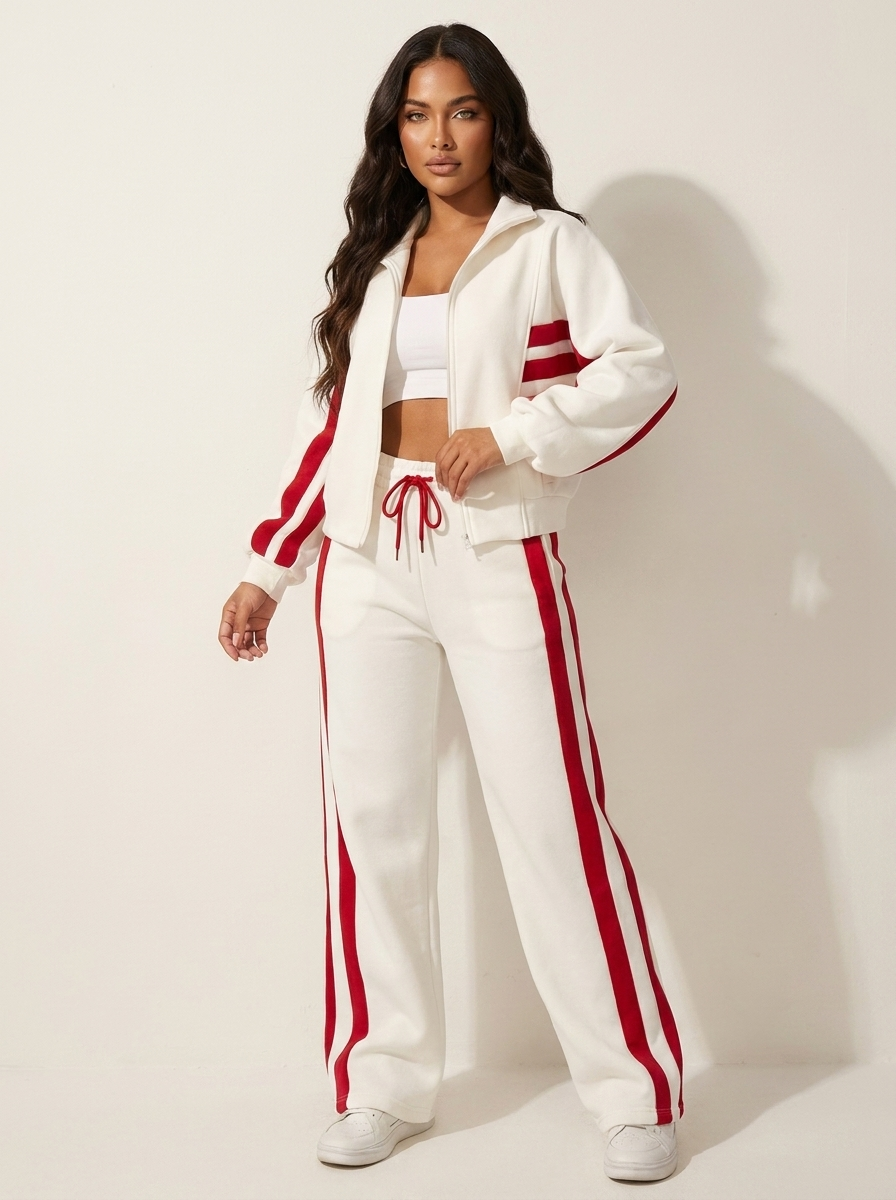 Women's two-piece tracksuit set - Sporty and modern